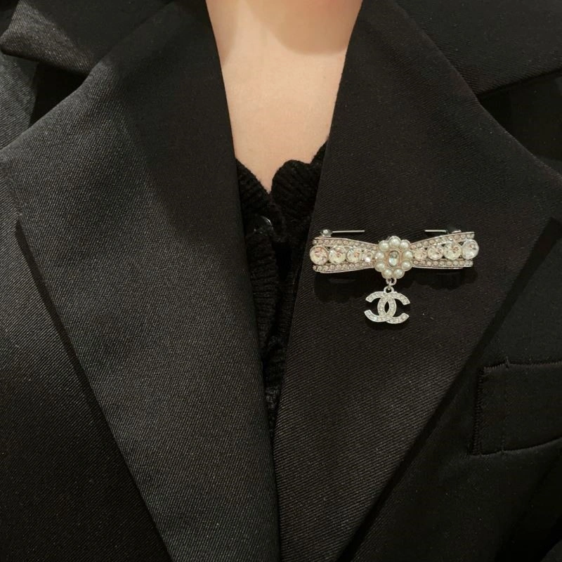 Chanel Brooches Comfortable 223130