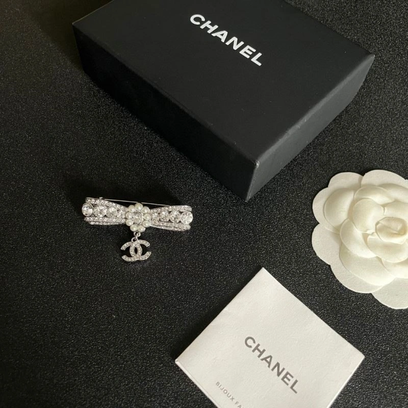 Chanel Brooches Comfortable 223130