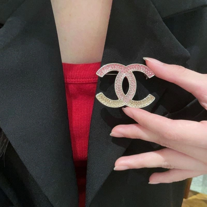 Chanel Brooches Packable 223128