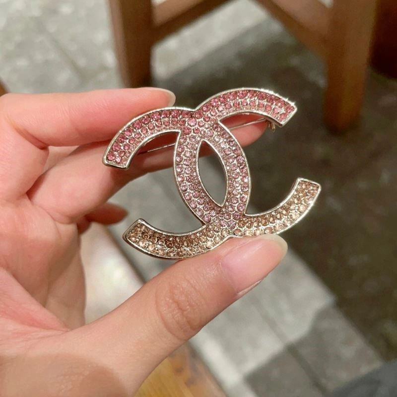 Chanel Brooches Packable 223128