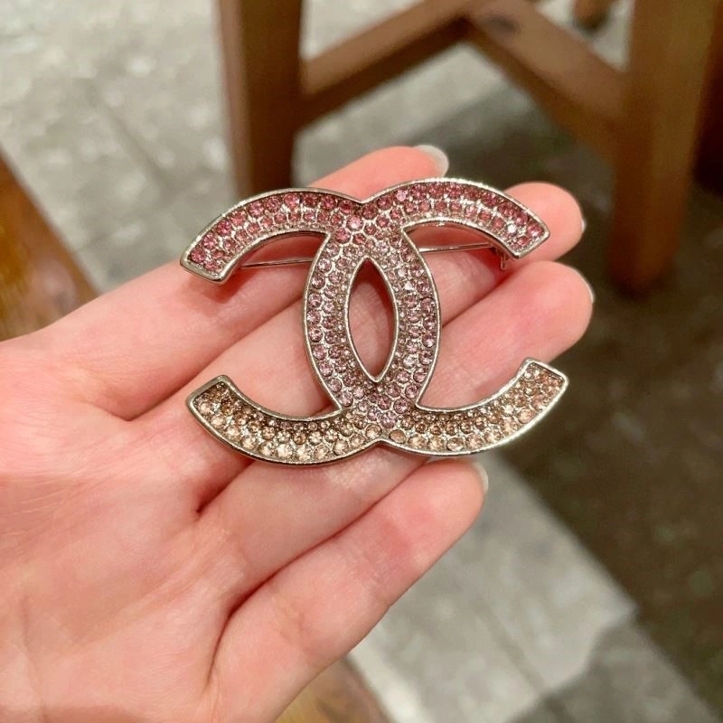 Chanel Brooches Packable 223128