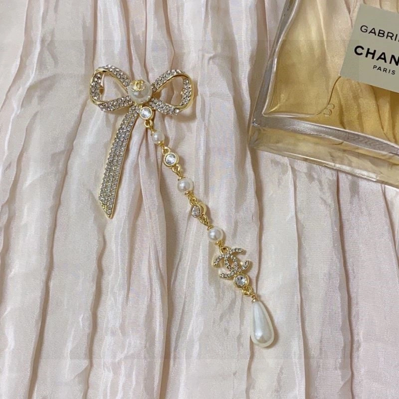 Chanel Brooches TechFriendly 223131