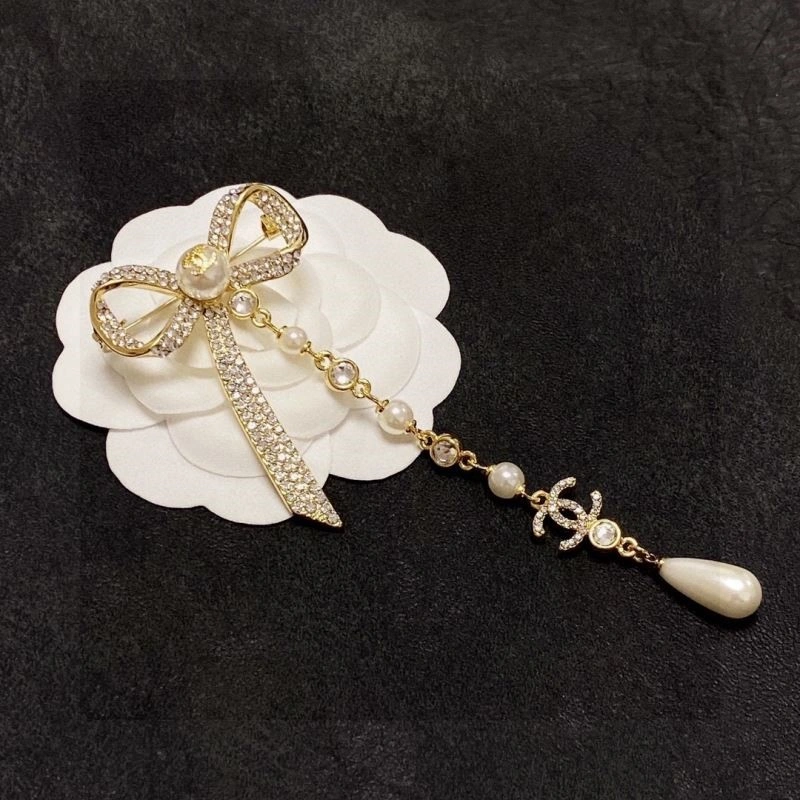 Chanel Brooches TechFriendly 223131