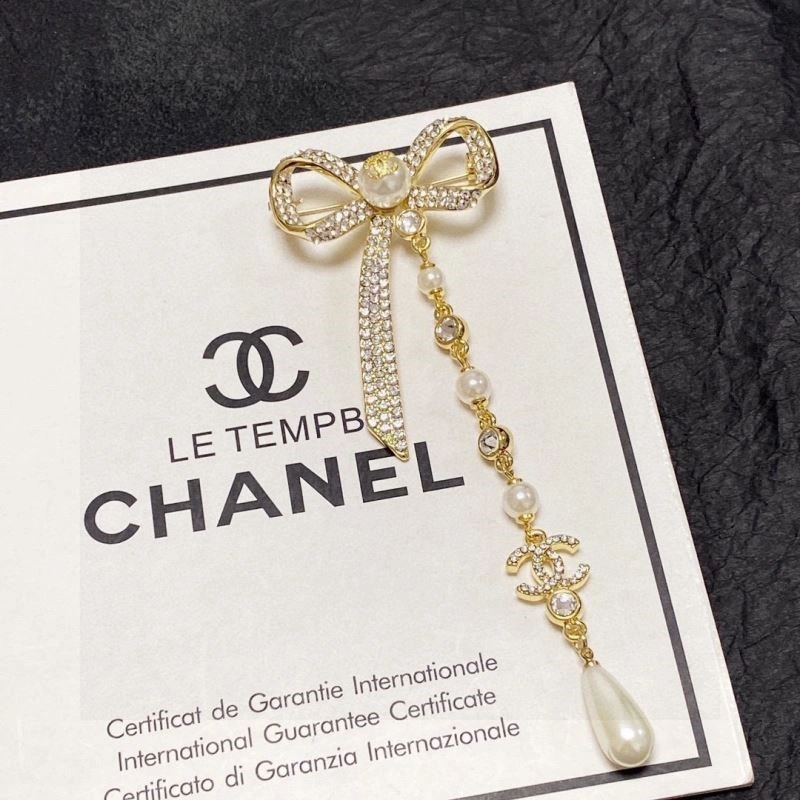 Chanel Brooches TechFriendly 223131