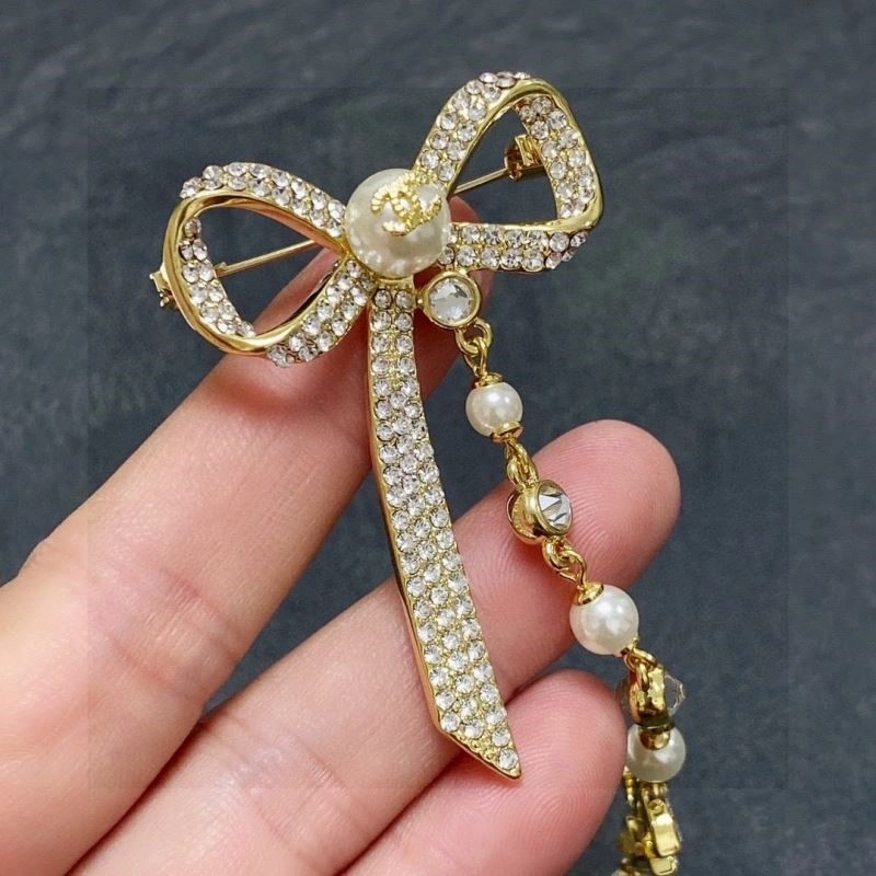 Chanel Brooches TechFriendly 223131
