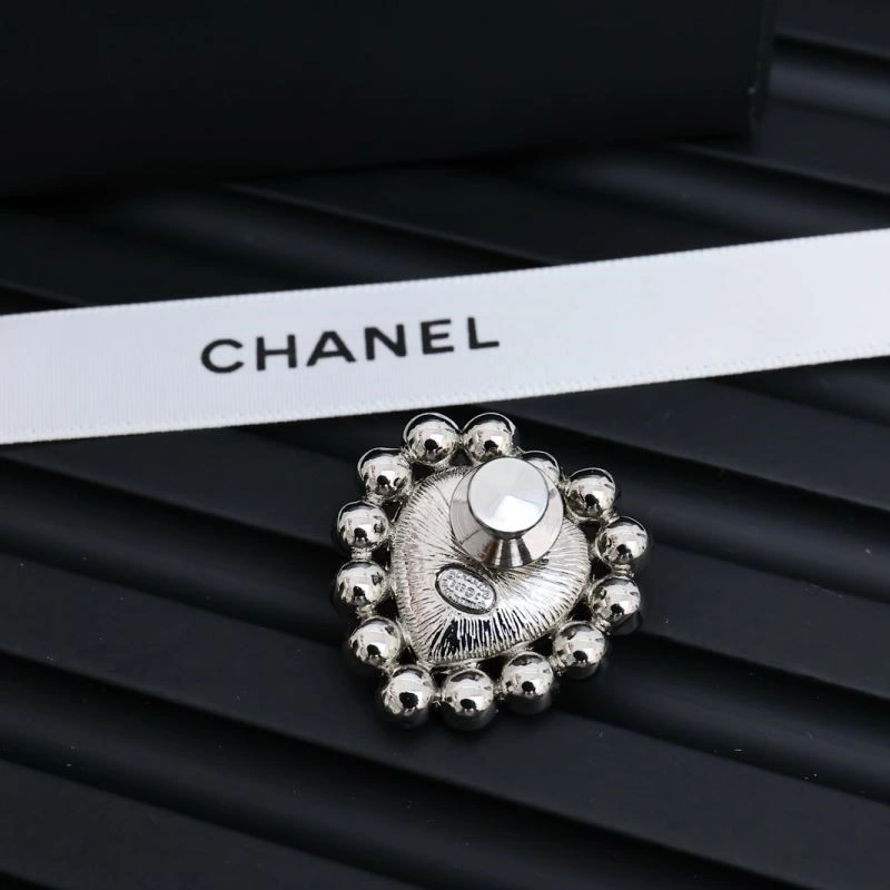 Chanel Brooches Supportive 223125