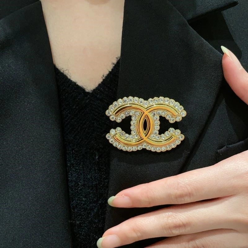 Chanel Brooches Effortless 223120