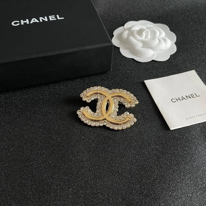 Chanel Brooches Effortless 223120