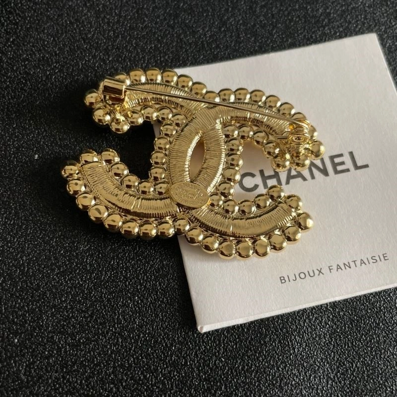 Chanel Brooches Effortless 223120