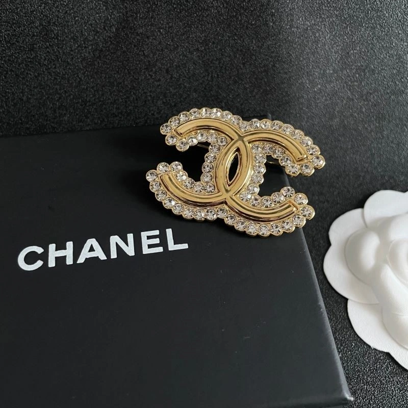 Chanel Brooches Effortless 223120