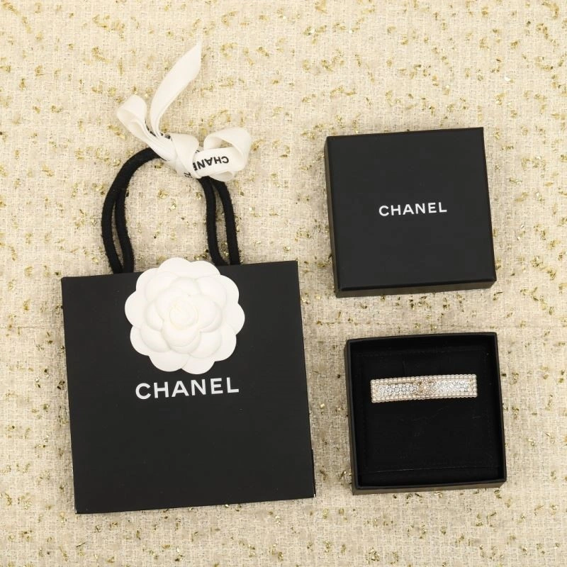 Durable Chanel Brooches 223138
