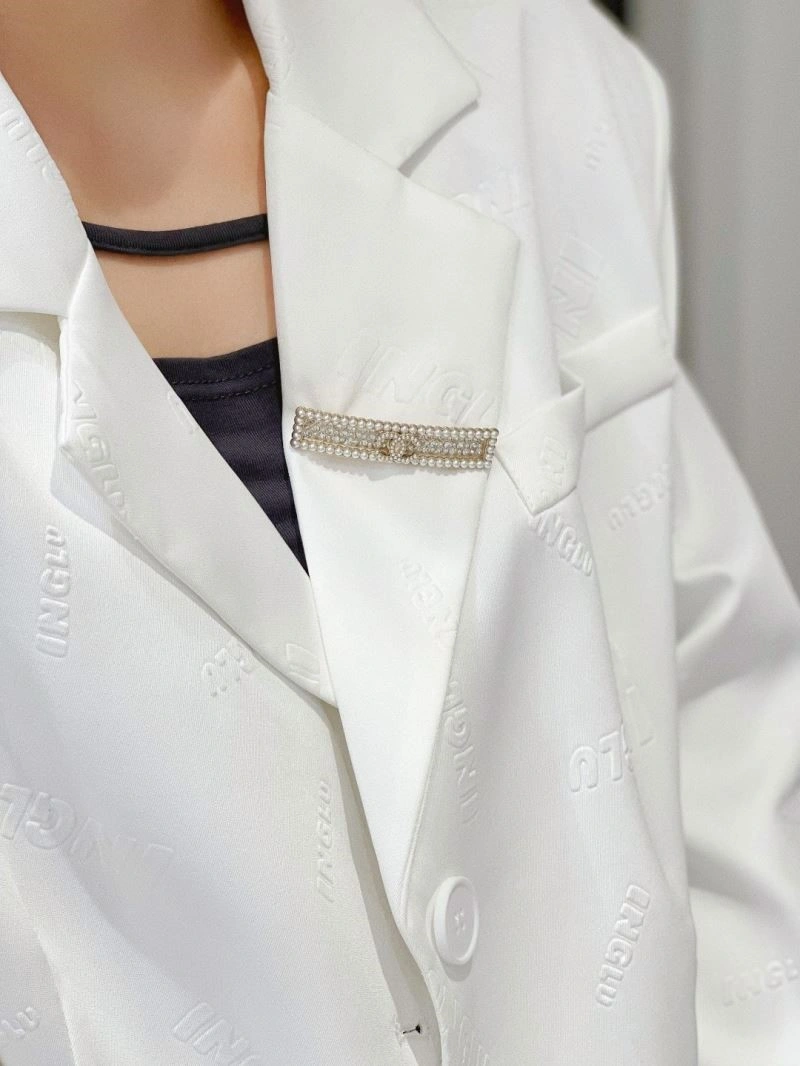 Durable Chanel Brooches 223138