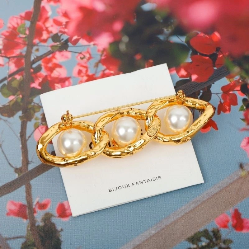 Chanel Brooches Original 223119