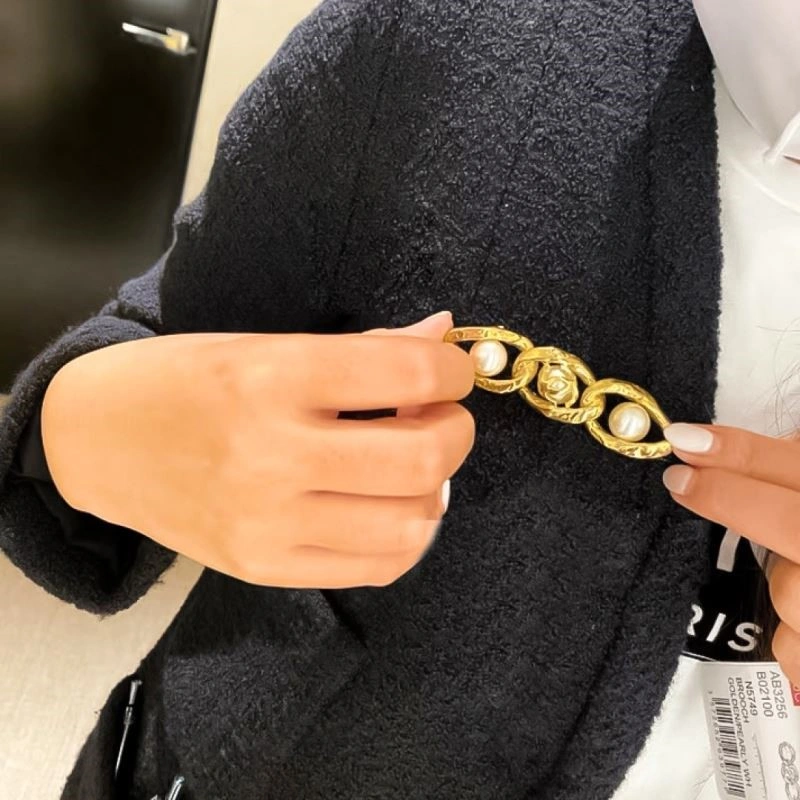 Chanel Brooches Original 223119