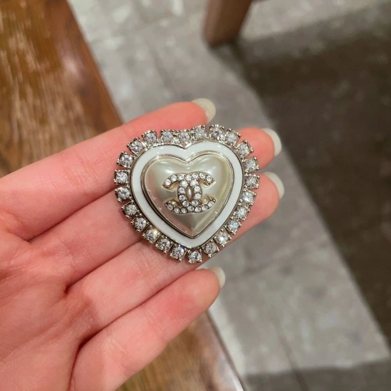 Chanel Brooches EasyMatch 223247