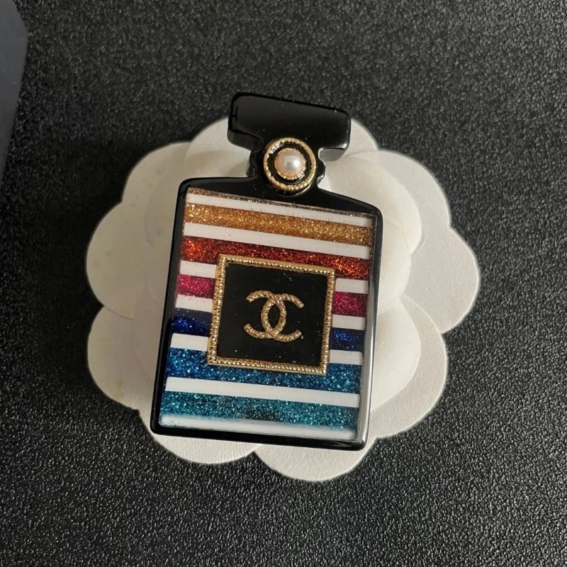 Colorful Chanel Brooches 223122