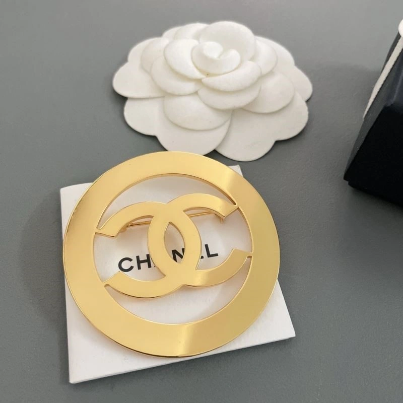 Chanel Brooches Bold 223121