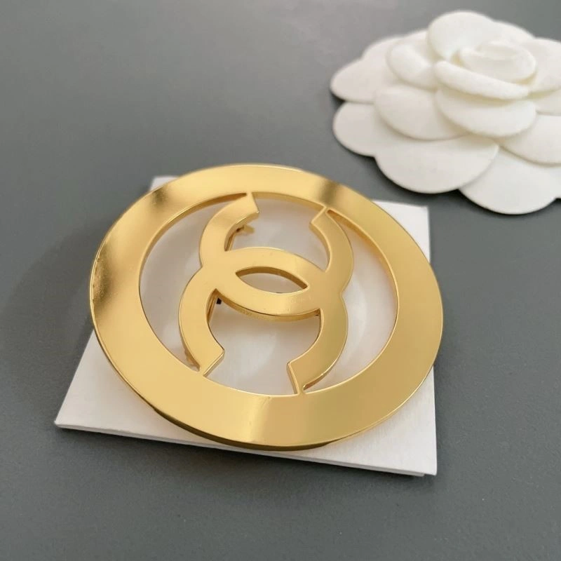Chanel Brooches Bold 223121