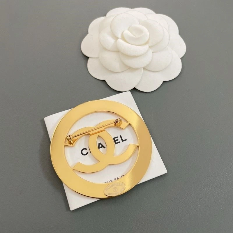 Chanel Brooches Bold 223121