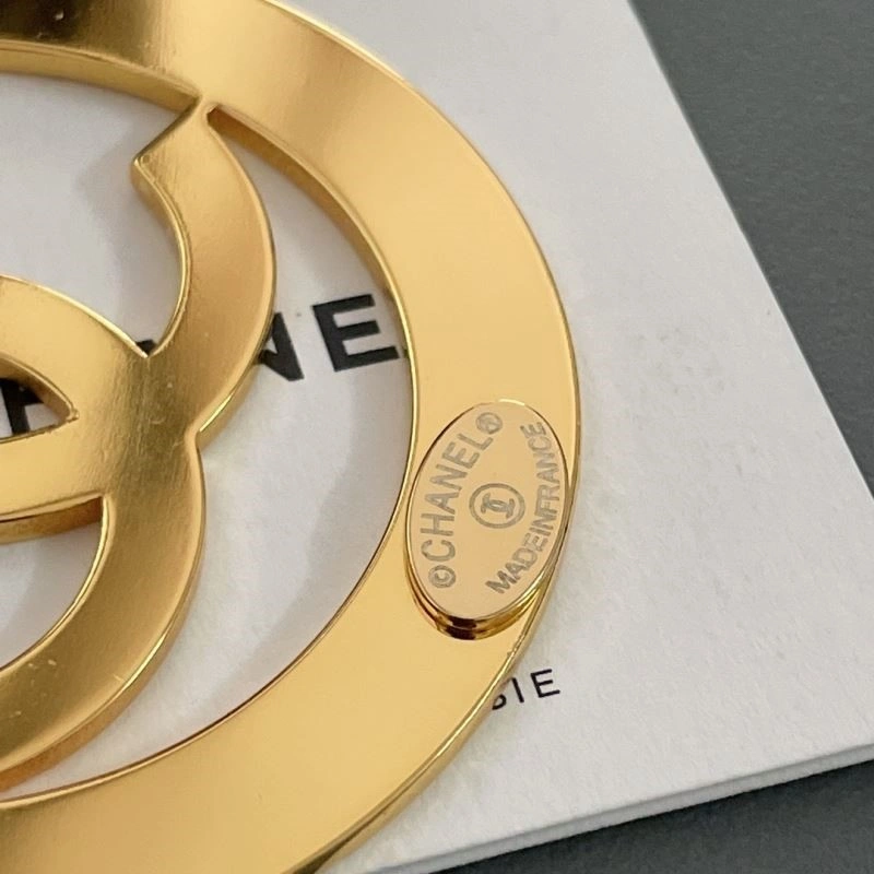 Chanel Brooches Bold 223121