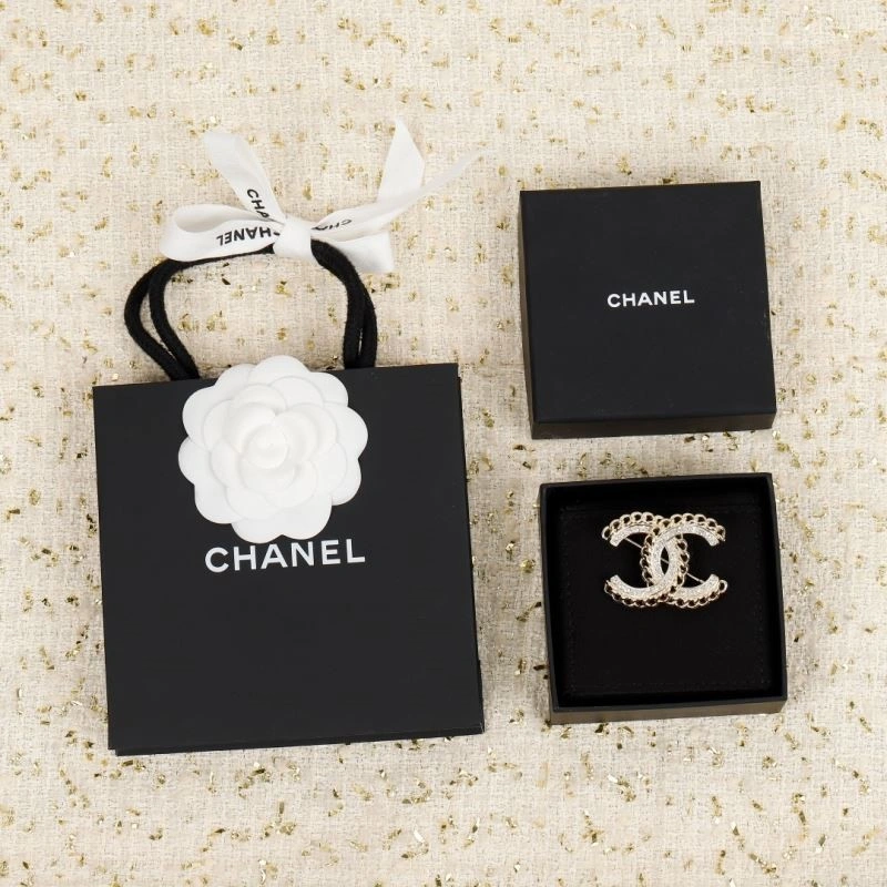 Chanel Brooches Effortless 223109