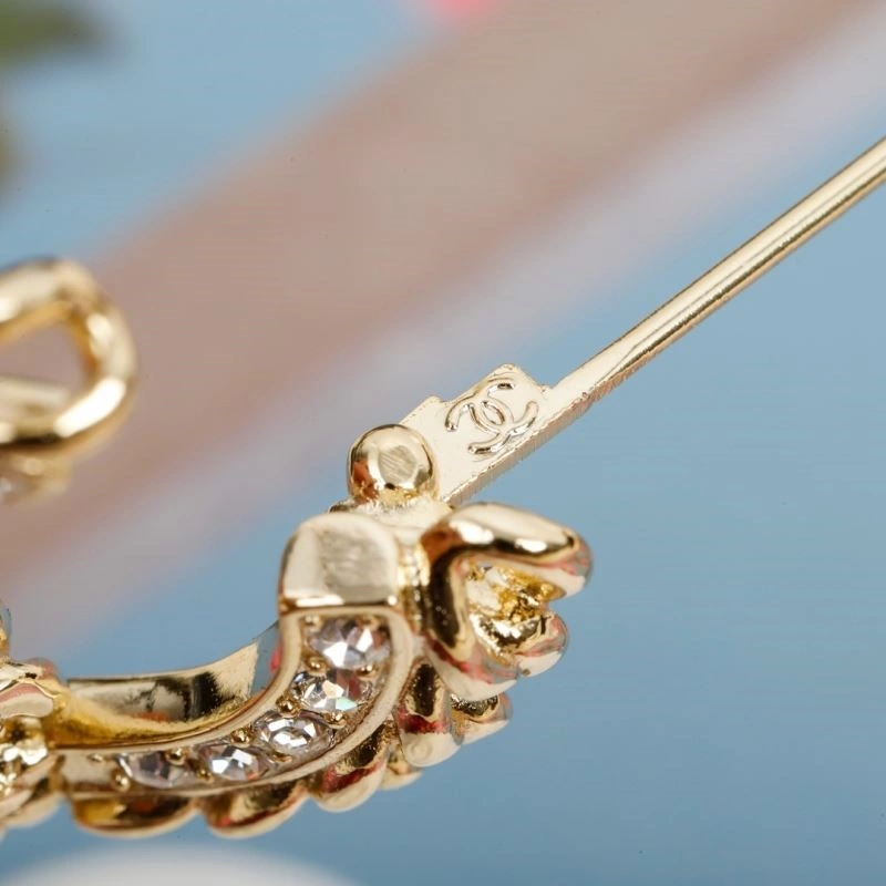Chanel Brooches Effortless 223109