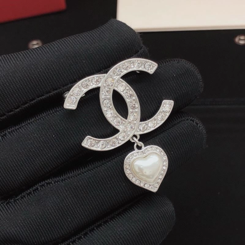 Upgraded Chanel Brooches 223111