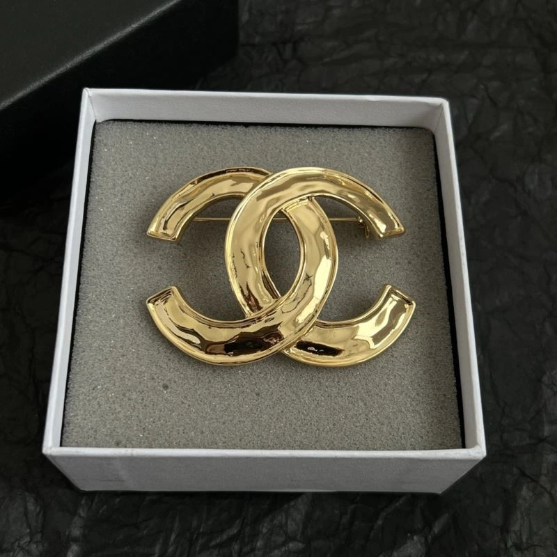 Popular Chanel Brooches 223096