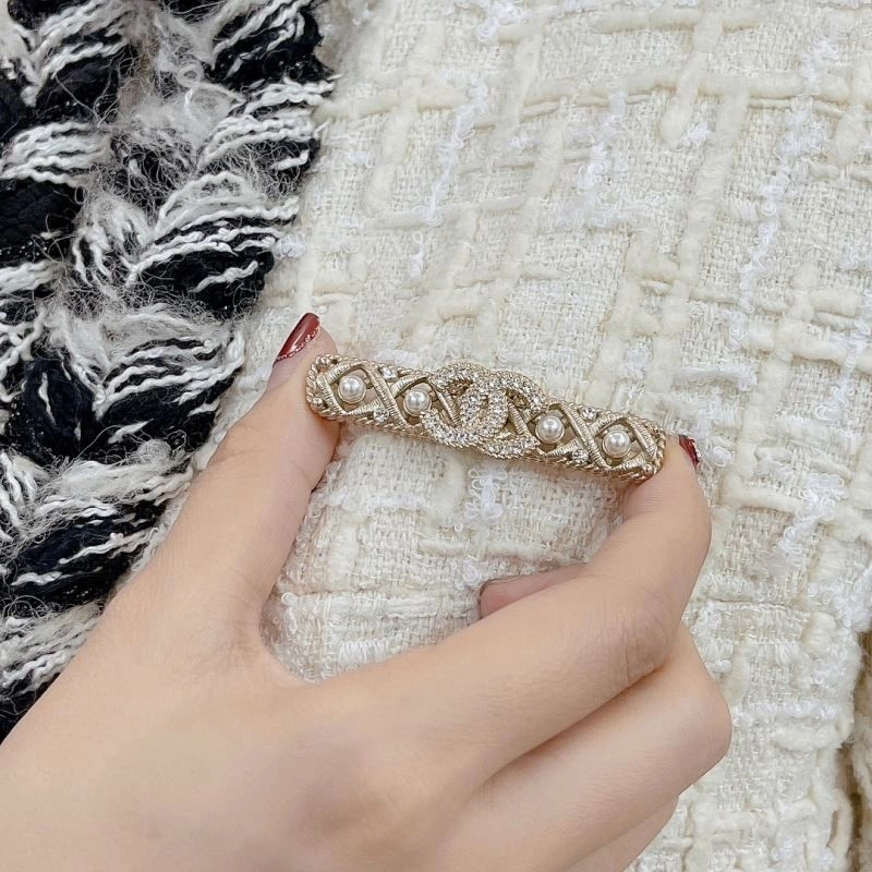Chanel Brooches Comfortable 223105