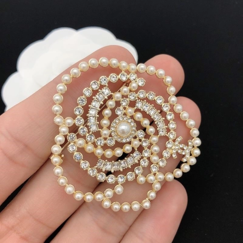 Chanel Brooches HighQuality 223112