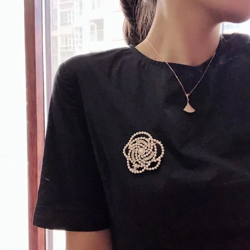 Chanel Brooches HighQuality 223112
