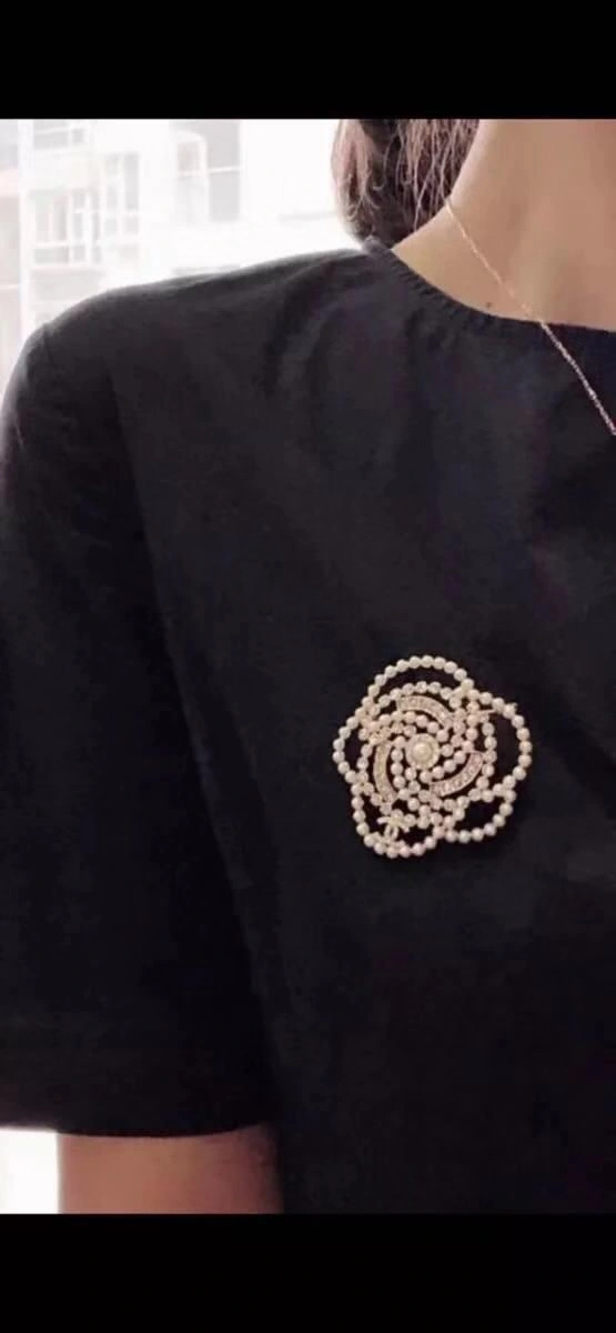 Chanel Brooches HighQuality 223112