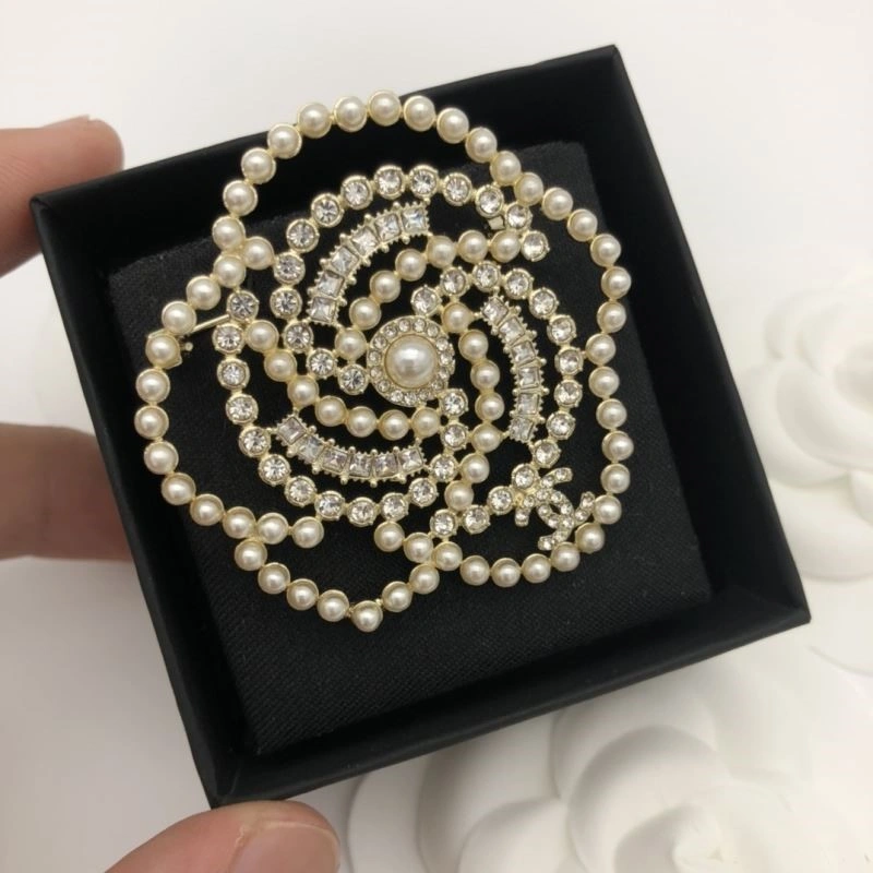 Chanel Brooches HighQuality 223112