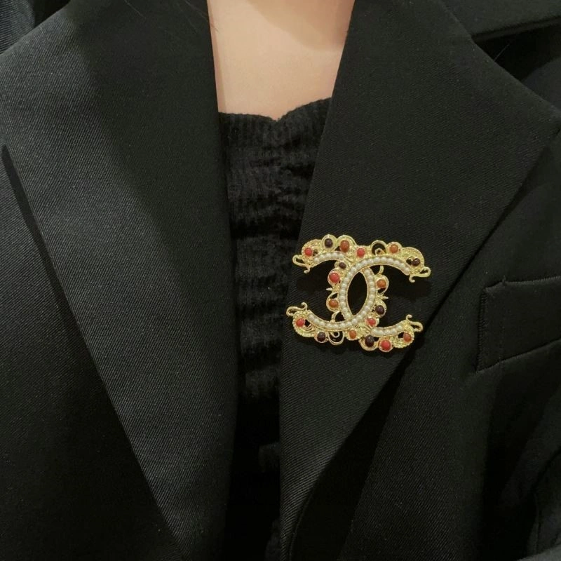 Chanel Brooches Sleek 223086