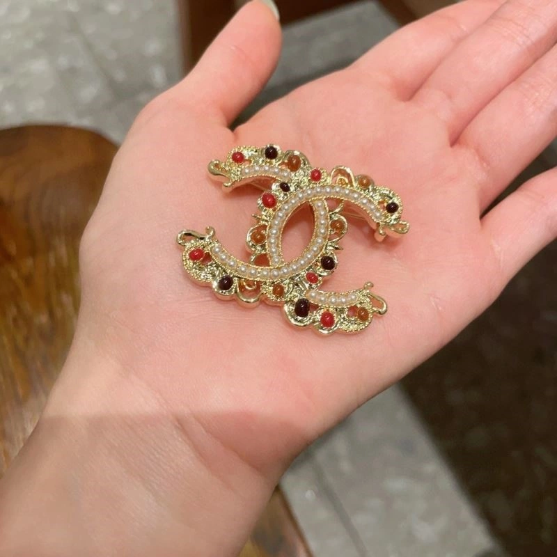 Chanel Brooches Sleek 223086