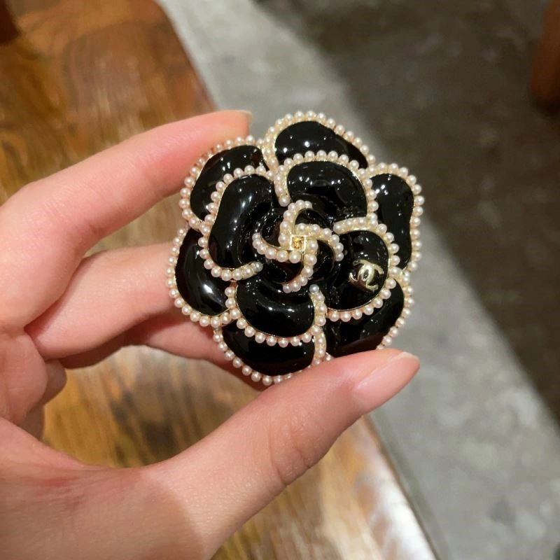 Chanel Brooches Original 223091