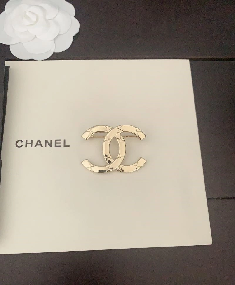 Chanel Brooches Affordable 223081