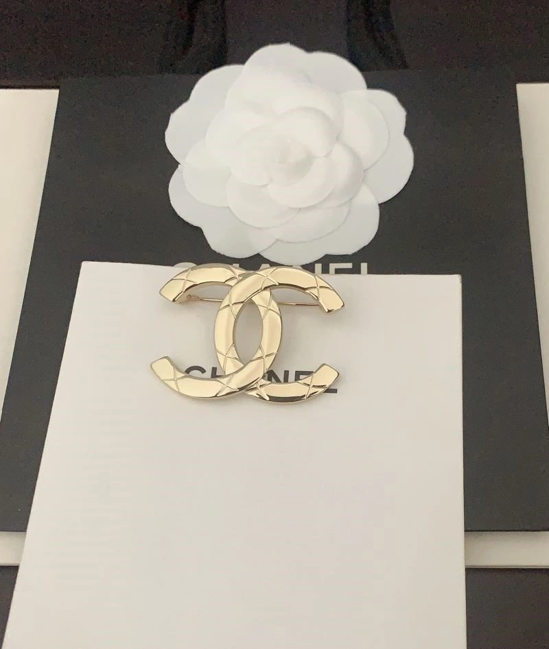 Chanel Brooches Affordable 223081