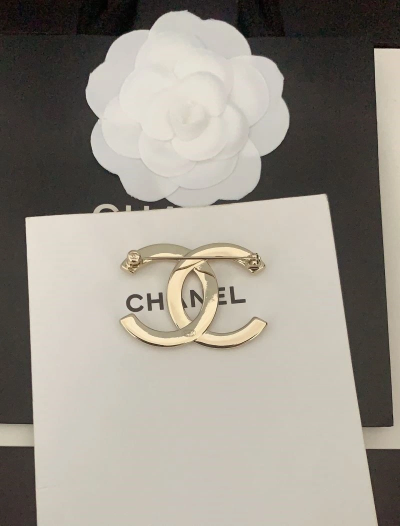 Chanel Brooches Affordable 223081