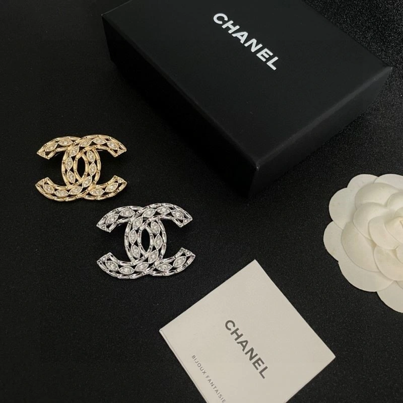 Flexible Chanel Brooches 221934