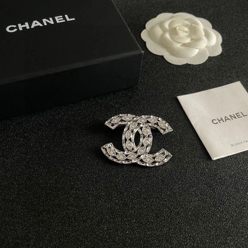 Flexible Chanel Brooches 221934