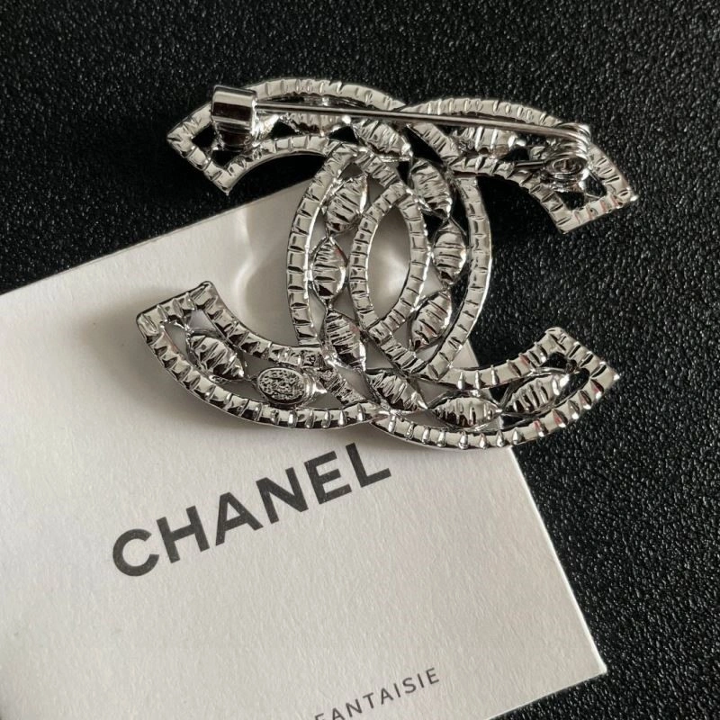 Flexible Chanel Brooches 221934