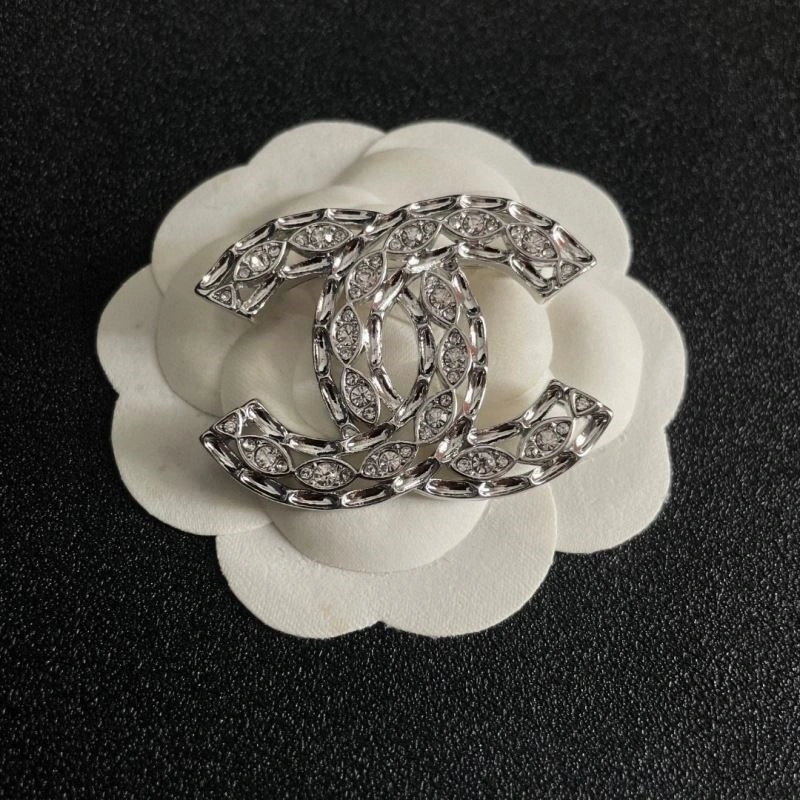Flexible Chanel Brooches 221934