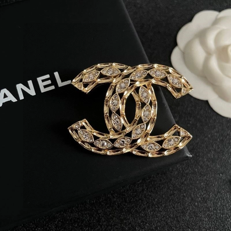 SoftTouch Chanel Brooches 221937