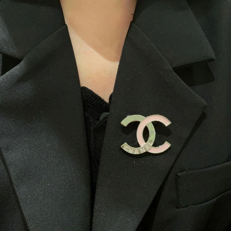 Classic Chanel Brooches 221933