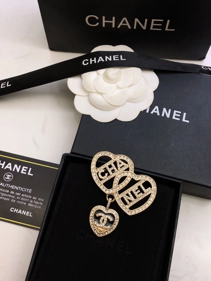 Chanel Brooches Affordable 221925