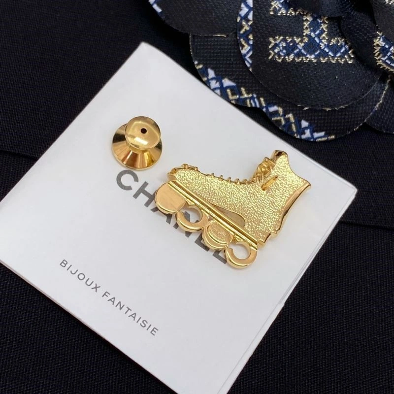 Seasonal Chanel Brooches 221930