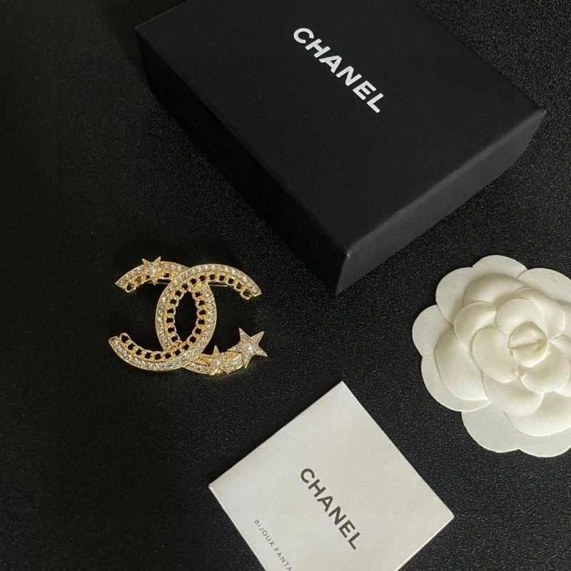 Vibrant Chanel Brooches 221920
