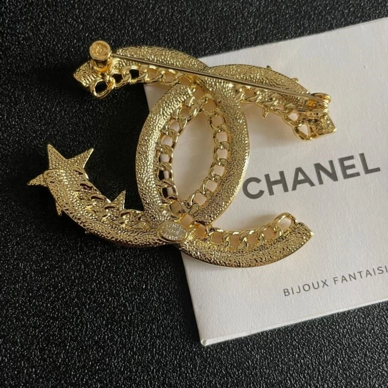 Vibrant Chanel Brooches 221920