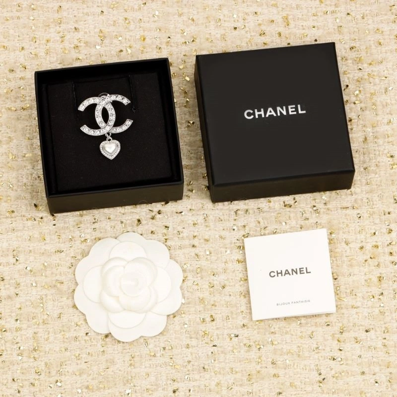 Contemporary Chanel Brooches 221918